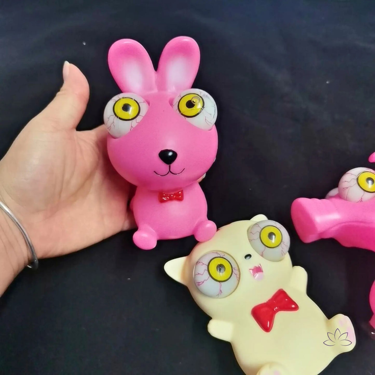 SquishyStress – Boneco Sensorial
