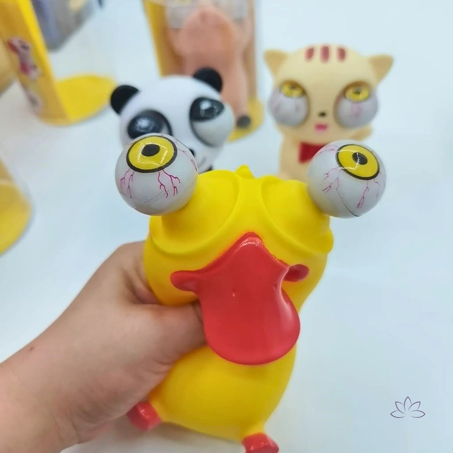 SquishyStress – Boneco Sensorial