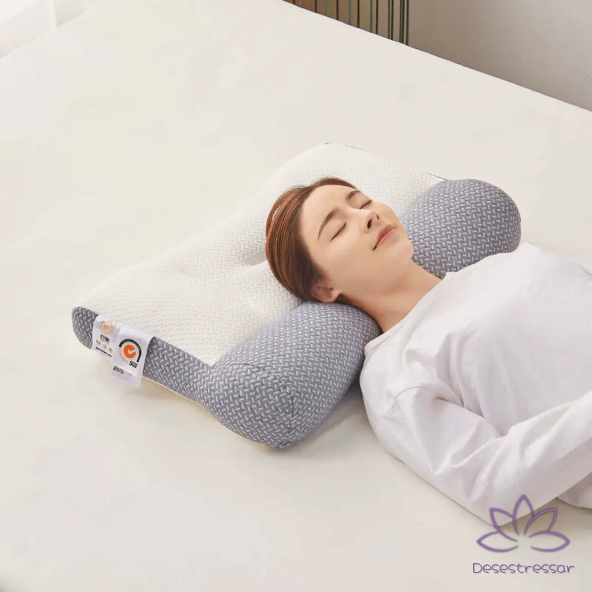 Detalhe do SonoZen – travesseiro ortopédico japonês com design ergonômico lateral